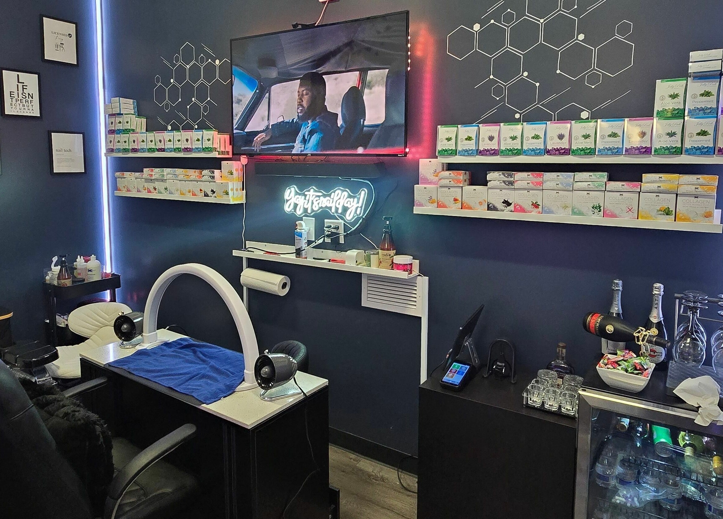 Relaxing nail station at Mr. Right Nails at Phenix Salon Suites in Columbus, Ohio, US, featuring stylish decor.