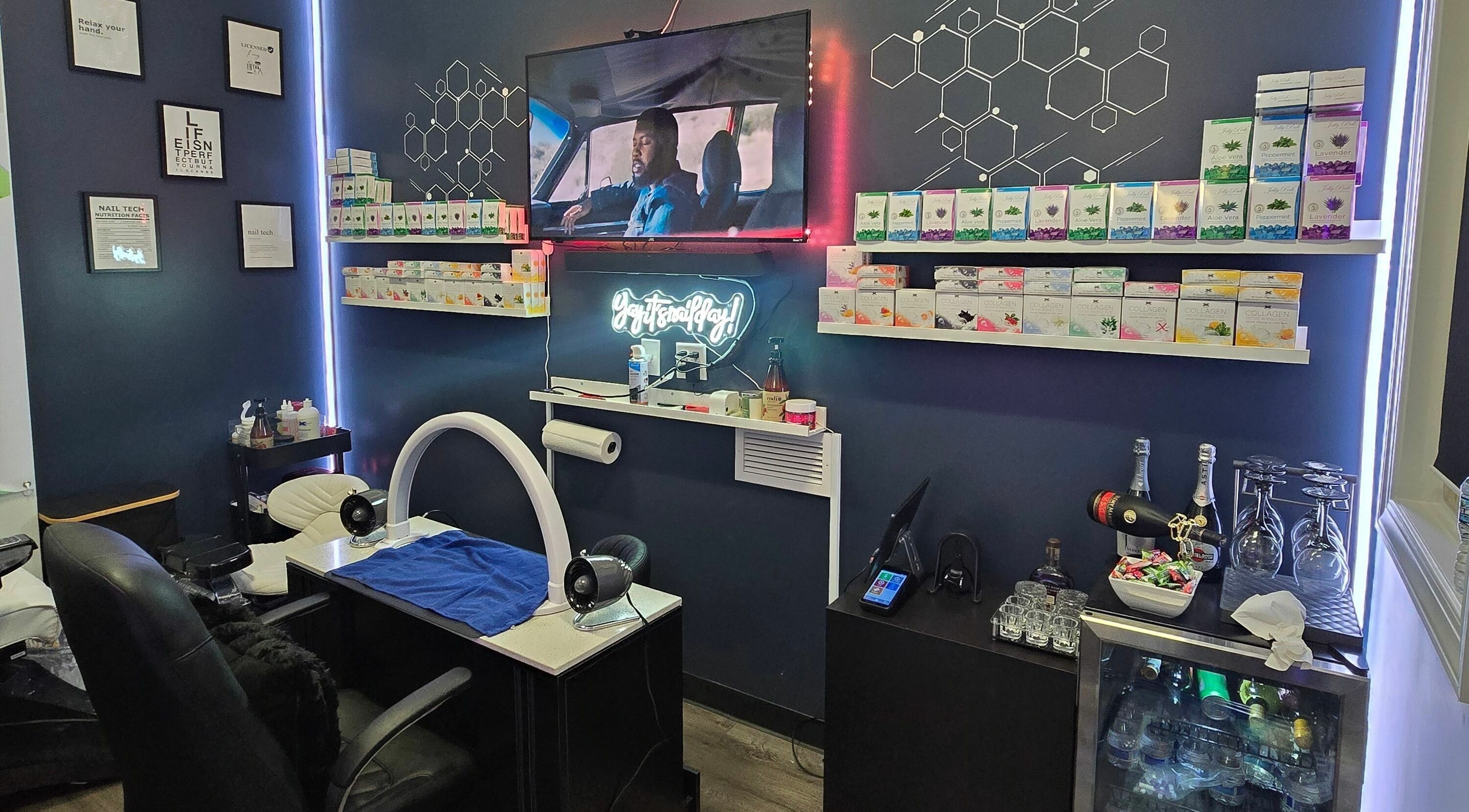 Relaxing nail station at Mr. Right Nails at Phenix Salon Suites in Columbus, Ohio, US, featuring stylish decor.