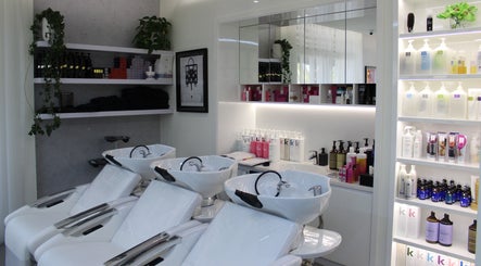 Buro Beauty Salon изображение 3