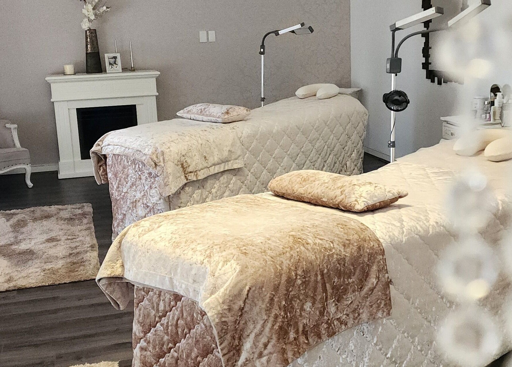 Luxurious treatment beds at Crystal Spa, Perth, Western Australia, AU. Elegant, relaxing atmosphere.