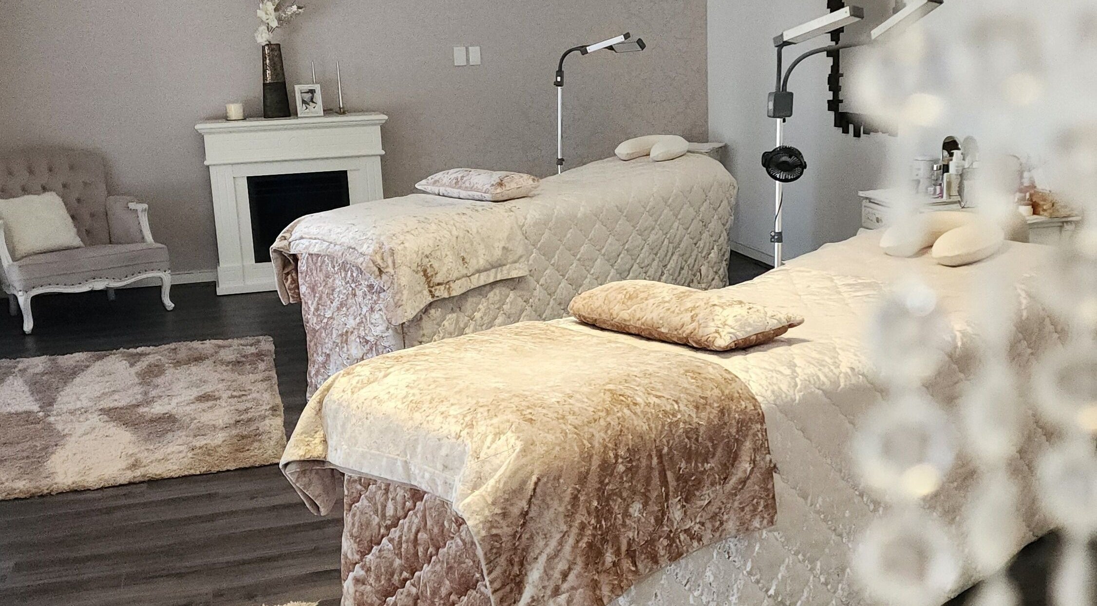 Luxurious treatment beds at Crystal Spa, Perth, Western Australia, AU. Elegant, relaxing atmosphere.