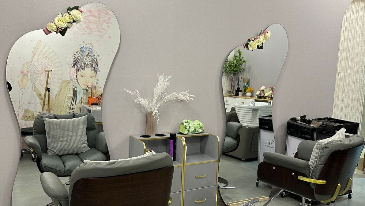 Elegant salon mirror and chairs at Essence Healing Spa L.L.C. (Branch) in Dubai, Dubai, AE.