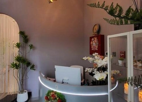 Elegant reception at Essence Healing Spa L.L.C. (Branch) in Dubai, Dubai, AE with soothing decor.