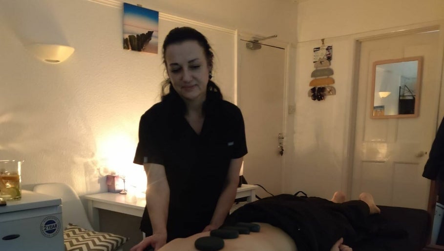 Massage Therapist kép 1