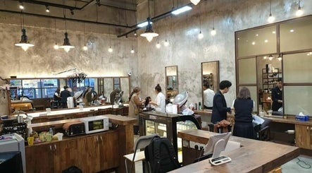 La Fiorire Korean Hair Salon Water Front Desa Park City – obraz 2