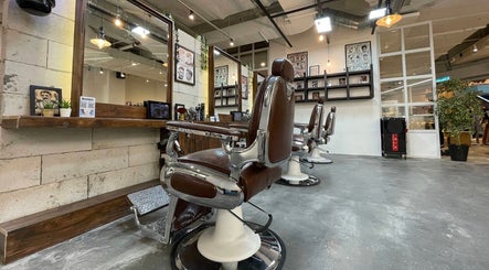 Modern salon chairs inside La FIORERE Korean Hair Salon 1 Mont Kiara, Kuala Lumpur, Wilayah Persekutuan Kuala Lumpur, MY.