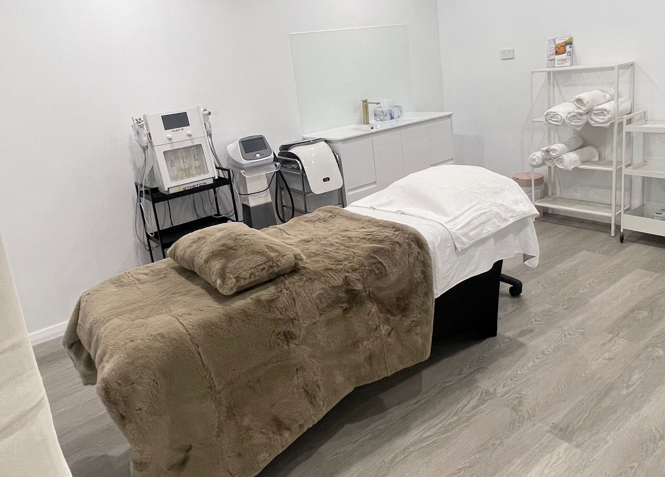 Modern treatment room at MeCute Skin & Cosmetic Clinic, Semaphore, South Australia, AU for relaxation and care.