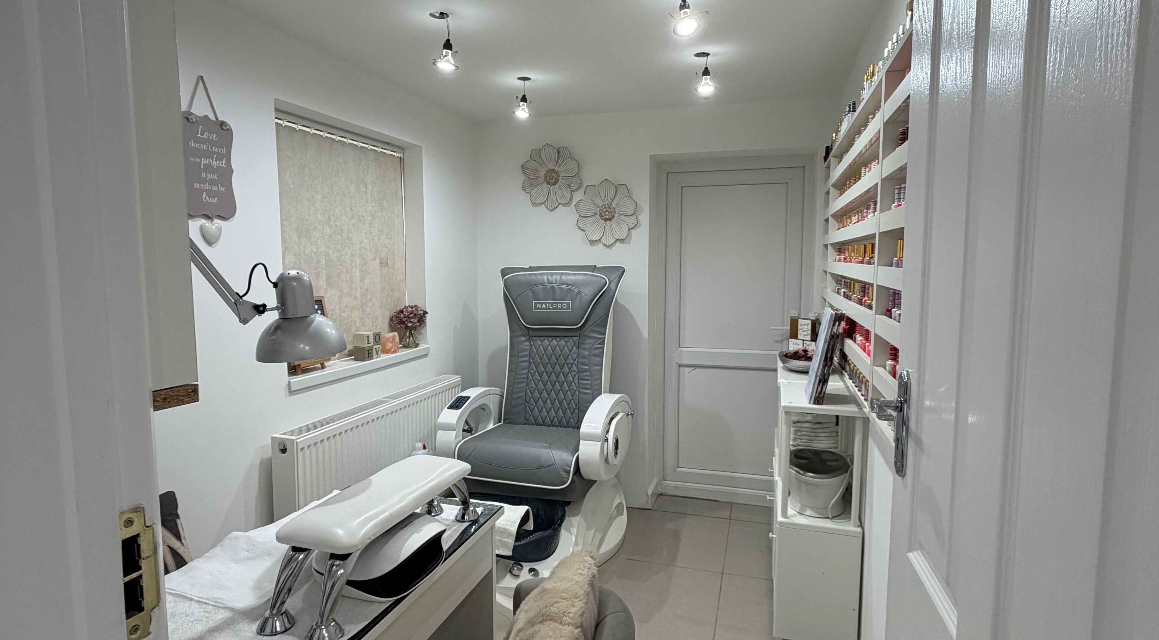 Elegant nail care chair at Kay in Hounslow, England, GB, designed for ultimate relaxation and style.