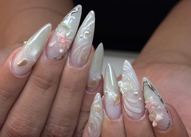 Exquisite floral nail art at Nailfrantasy (Headkandy Middlesbrough), Coulby Newham, England, GB.