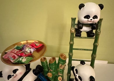 Charming panda-themed decor and snacks at Perfect Massage in Columbus, Ohio, US.
