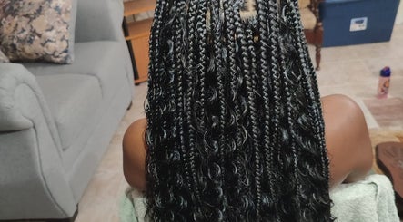 Glitz and Klawz Beauty, bilde 3