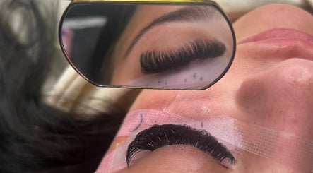 R.O.C Cosmetics image 2