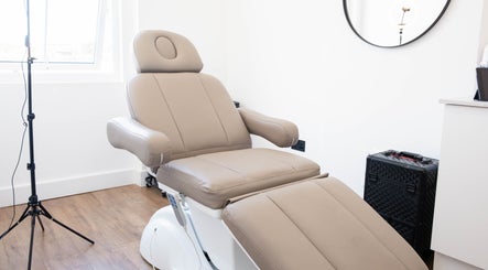 EJ Aesthetics Clinic