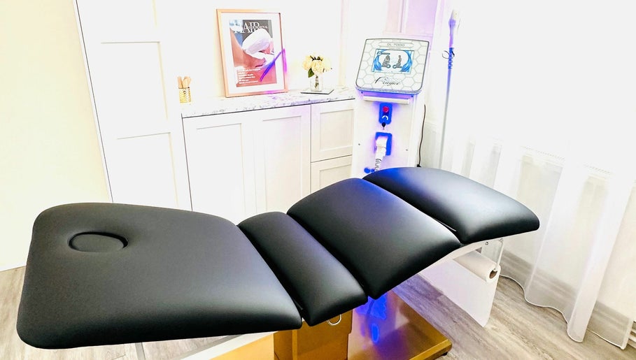 MK Aesthetics Clinic image 1