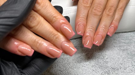 Bloom Nail Studio