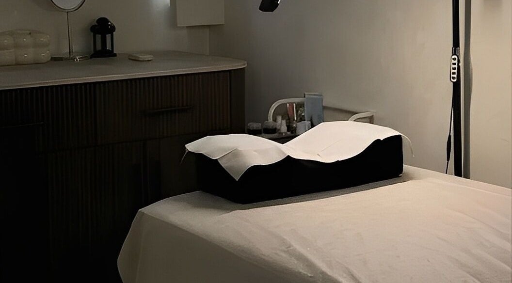 A tranquil treatment room at Aria Nail Bar and Spa, Al Khobar, Eastern Province, SA with a well-prepared massage table.