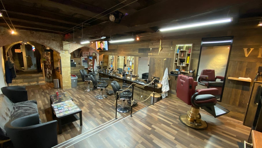 Artis Barber Shop billede 1