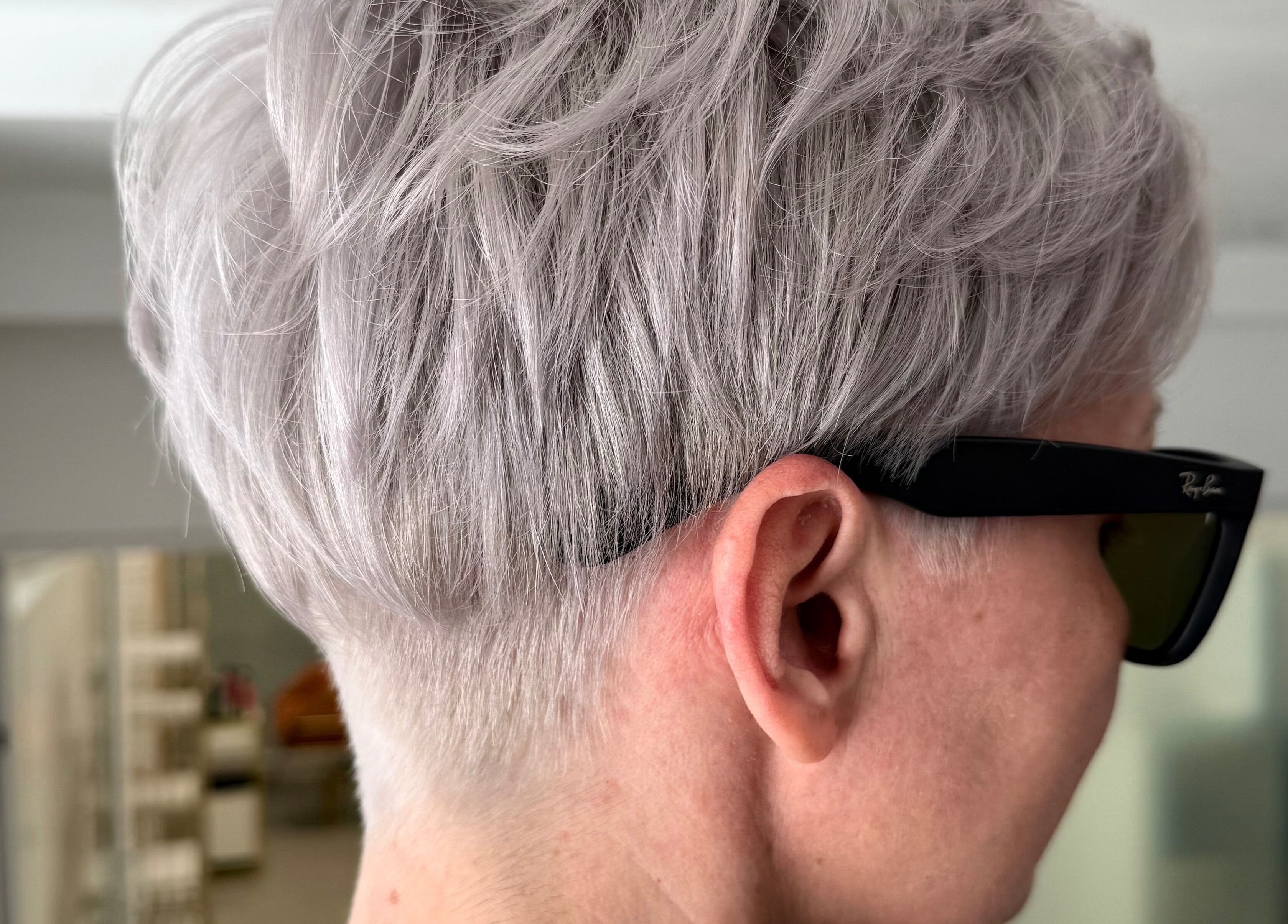 Stylish silver haircut at Zoran Ducic, Tas-sliema, MT, showcasing textured layers and modern design.