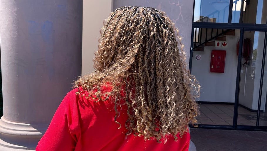 Immagine 1, Shishi Beauty Salon