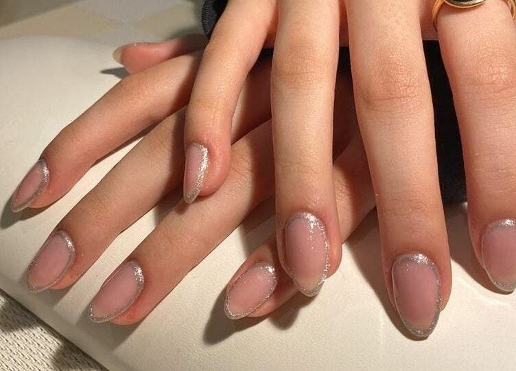 Elegant glitter manicure at Neat Nails - صالون الأظافر المرتبة, Riyadh, Riyadh Province, SA.