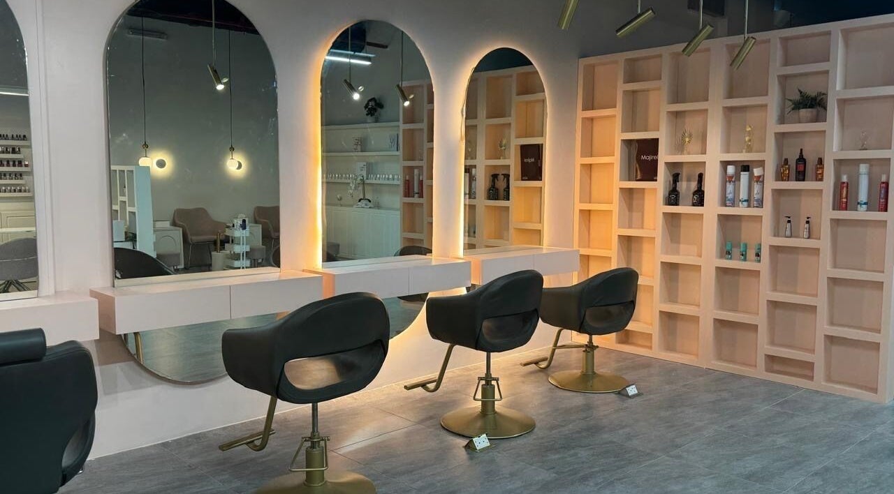 تصميم أنيق في Linen Salon | صالون زهرة الكتان في الرياض، منطقة الرياض، السعودية.