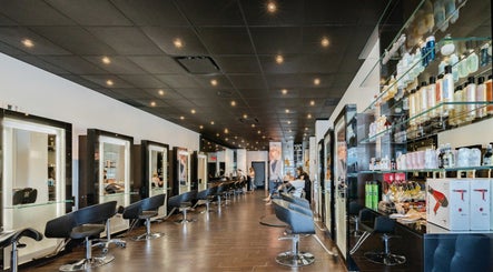 Salon Bliss MTL image 2