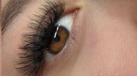 Imagen 2 de Lash Dallz (Eyelash Extensions)