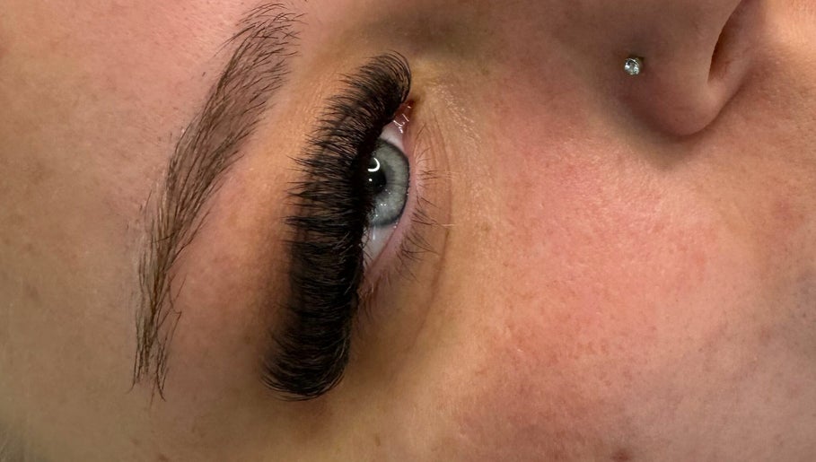 New Image Lash Lounge Bild 1