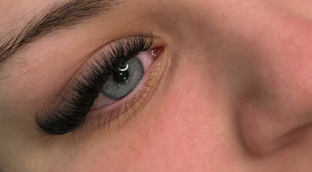 New Image Lash Lounge Bild 2