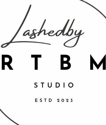 Lashedby Monaé Studio image 2