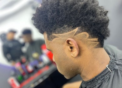 Corte de cabello moderno y detallado en ROYAL KINGDOM BARBER SHOP SEDE 1, Bogotá, Bogotá, CO.