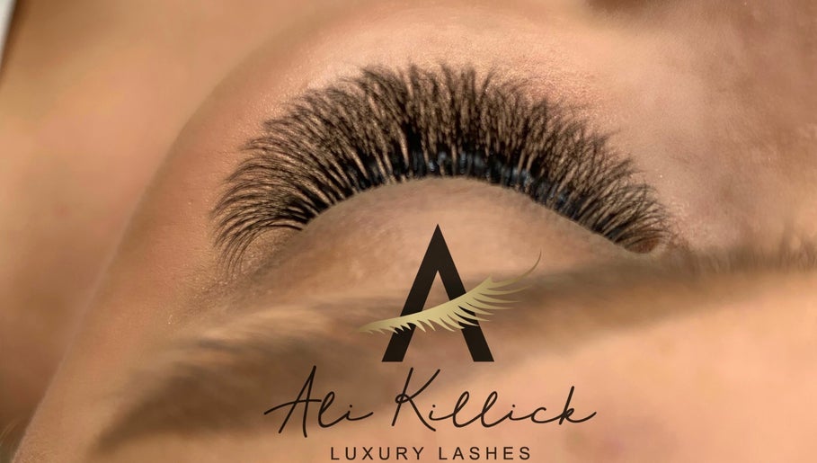 Luxury Lashes Ali Killick & Surrey Eyelash Academy image 1