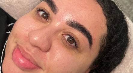 Sophz Browz image 2