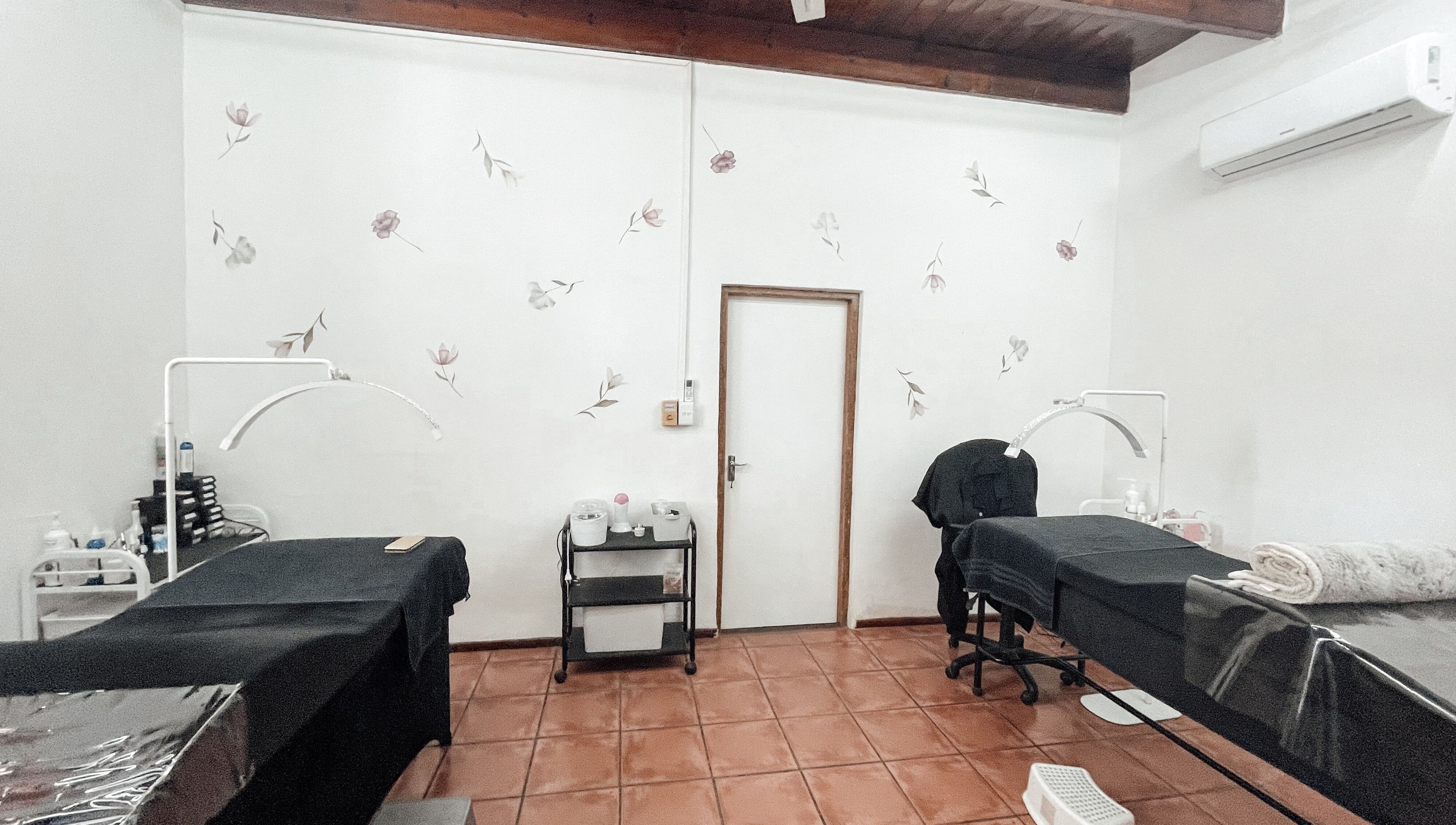 Peaceful treatment room at Winelands Body Aesthetics, Wellington, Western Cape, ZA with calming decor.