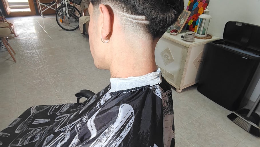 Immagine 1, Monxi Barber