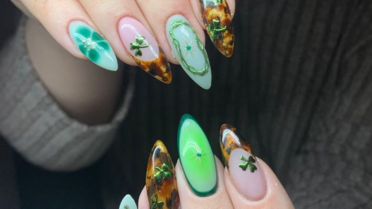 Reyt Gud Nails