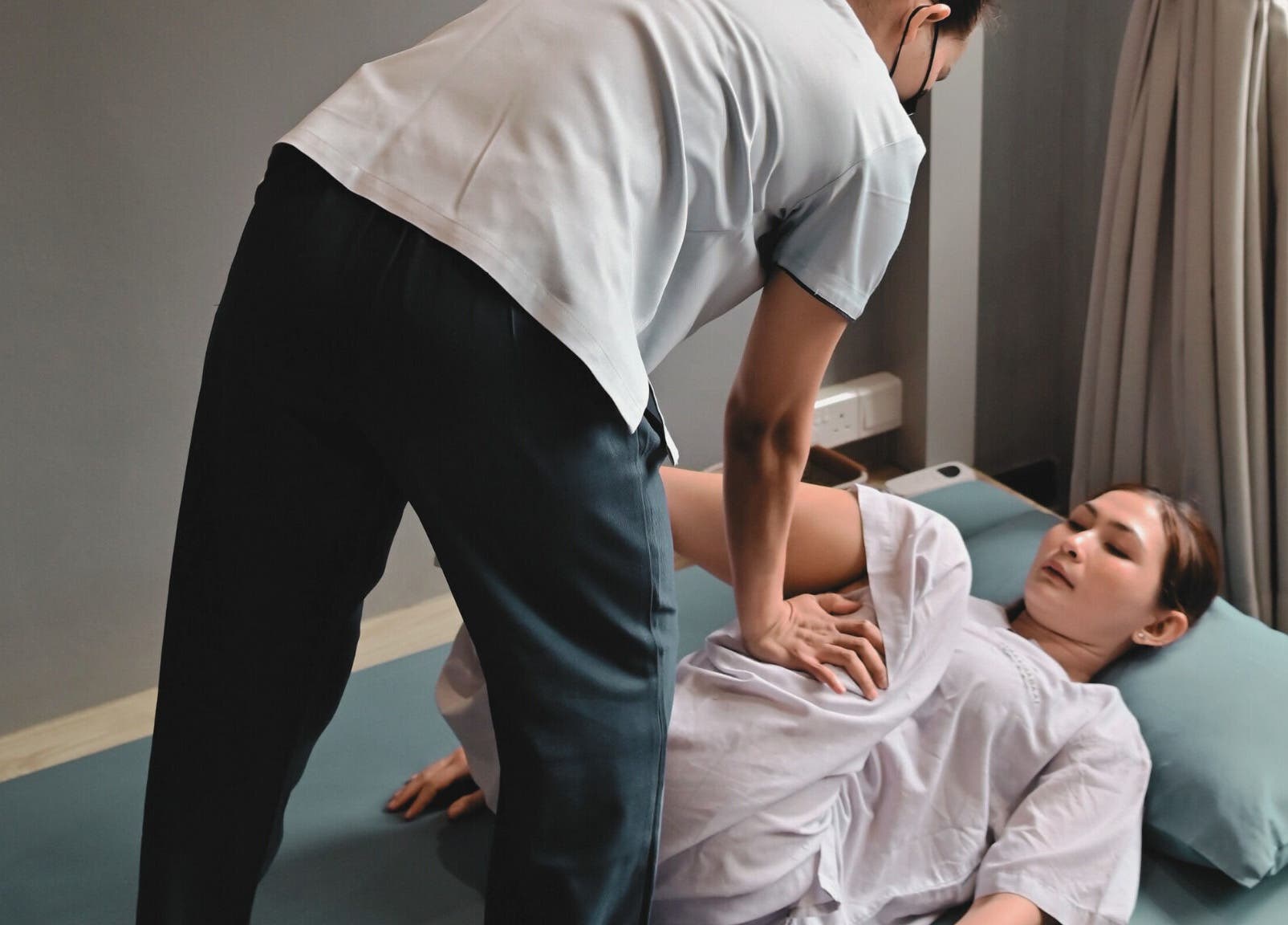 Thai massage session at Sabaai Sabaai Traditional Thai Massage, Raffles Place, SG.