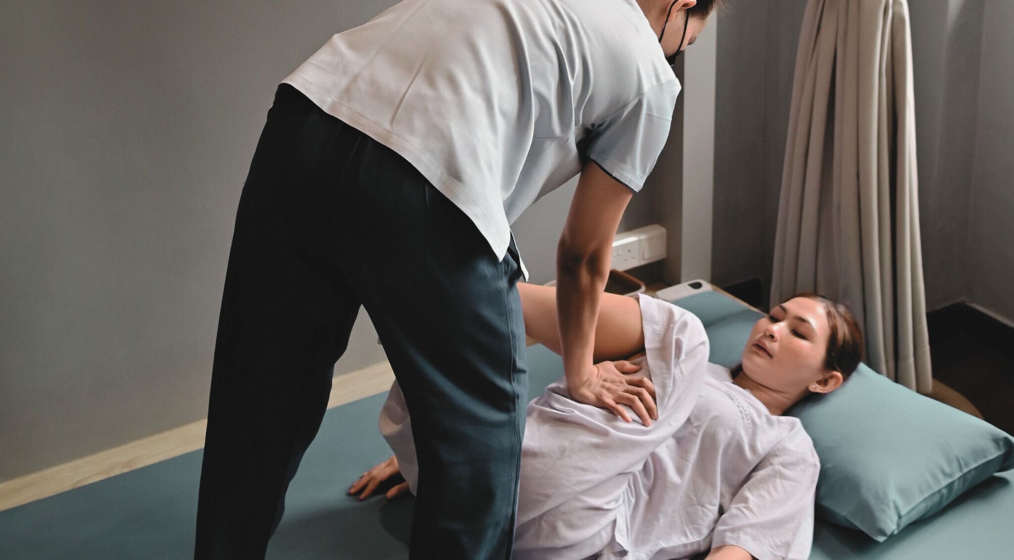 Thai massage session at Sabaai Sabaai Traditional Thai Massage, Raffles Place, SG.