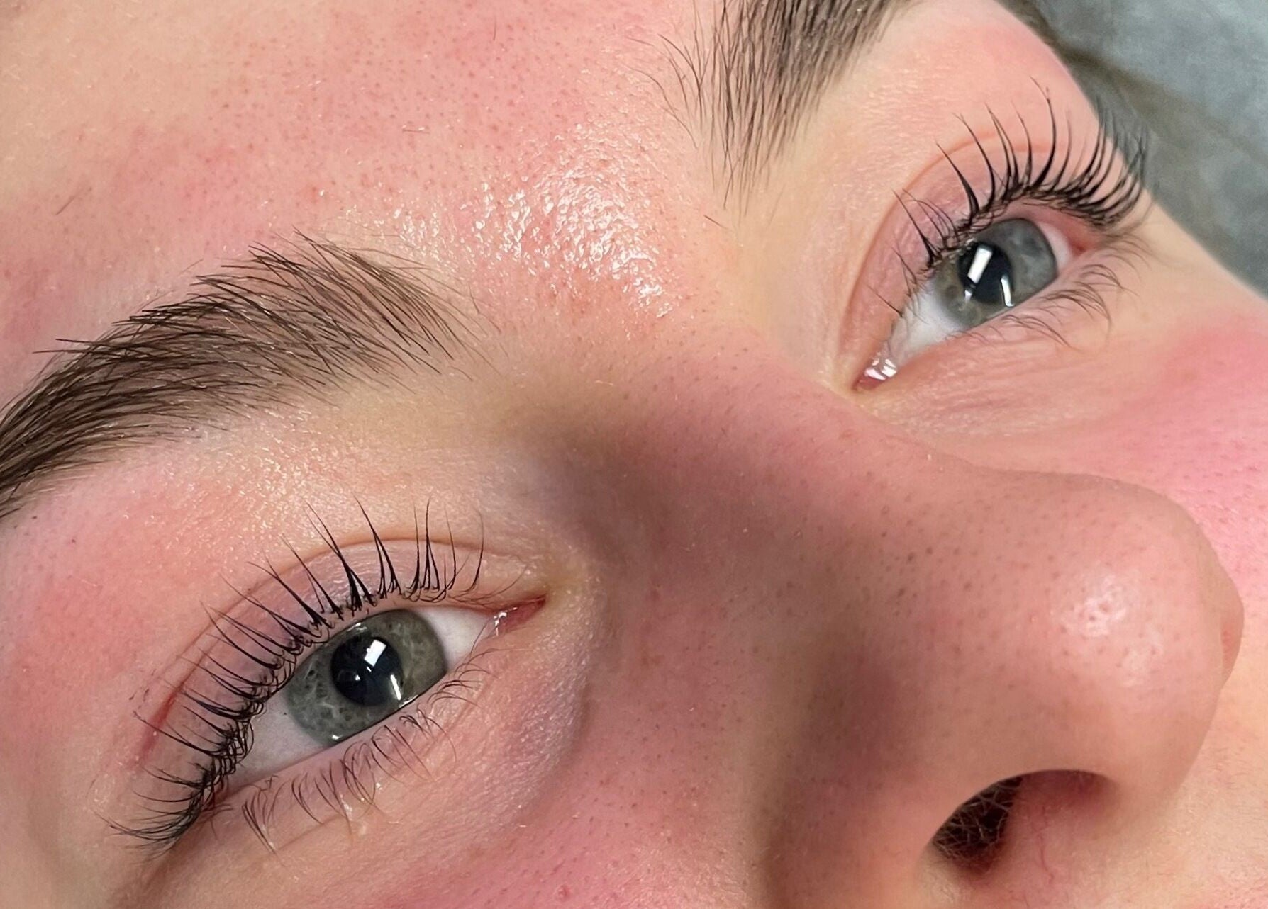 Close-up of beautifully curled lashes at Refined Lash Lounge in Kyneton, Victoria, AU.