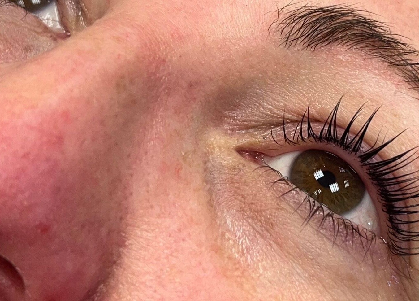 Eyelash enhancement at Beauty by Soph, Wickford, England, GB. Close-up of expertly styled eyelashes.