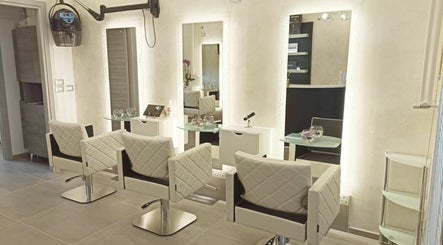 Kromatik Hair Studio