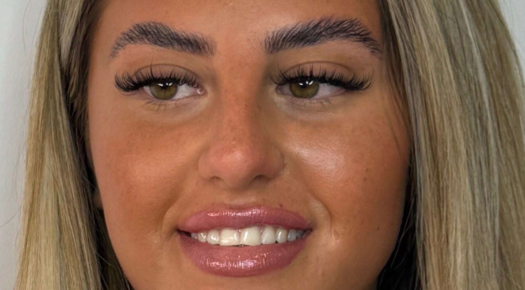 Close-up of expertly styled brows and lashes at Mimi’s Studio & Academy, Bournemouth, England, GB.