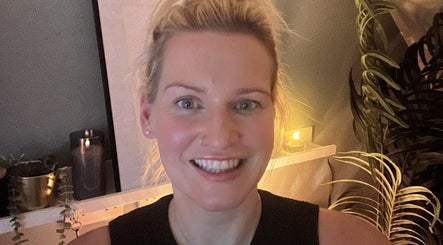 Warm, welcoming ambiance at Be Well Massage & Holistic Therapies, Gleno, Northern Ireland, GB.