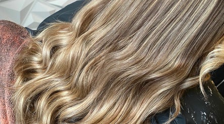 Kelly Jane Hair Design afbeelding 3