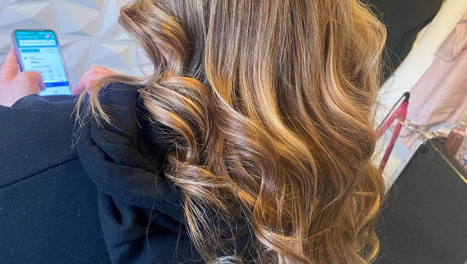 Kelly Jane Hair Design slika 1