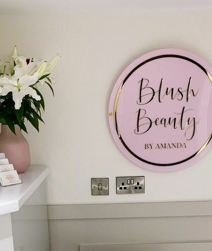 Blush Beauty by Amanda billede 2