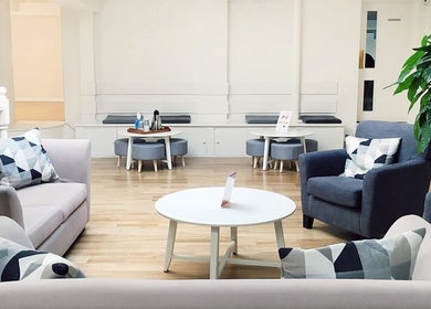 Comfortable seating area at Yakseva (Light Centre Belgravia), London, England, GB with modern decor.