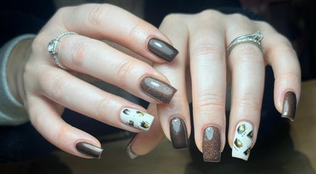 Nails and Beauty by Hayley Salvati