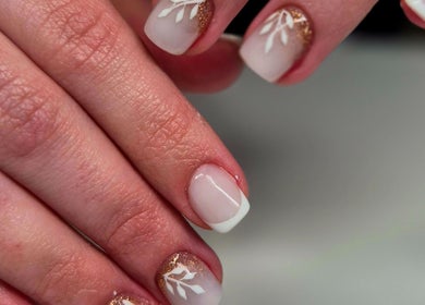 Stylish leaf nail art manicure at Anne's Nails & Toes, Pretoria, Gauteng, ZA.