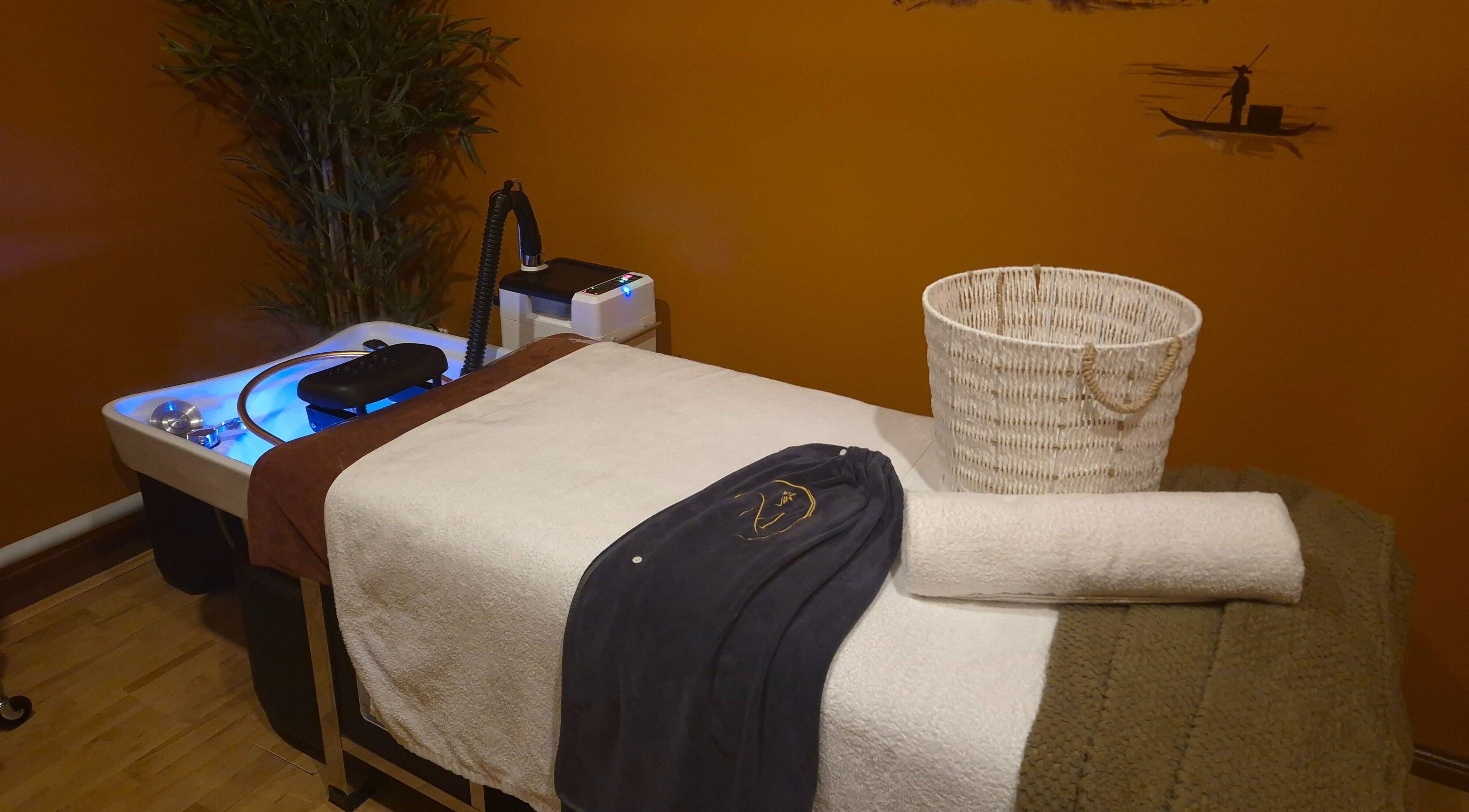 Relaxing spa room at M Kami Japanese Head Spa (CBD), Melbourne, Victoria, AU with massage table and soothing decor.